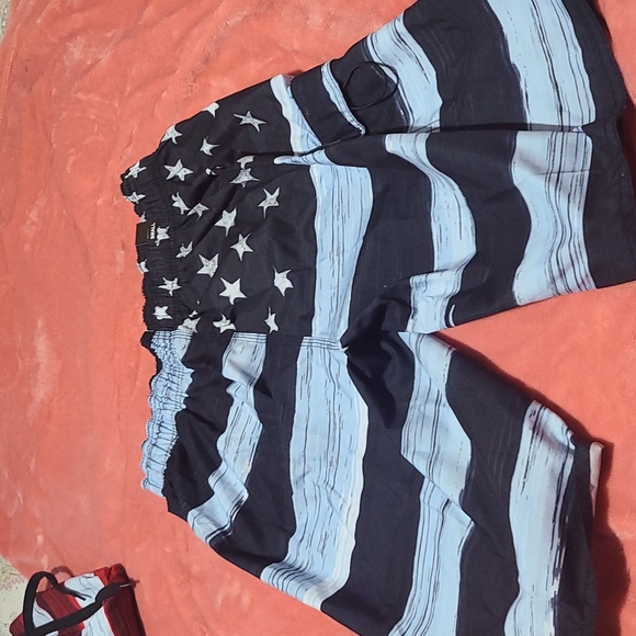 BRAND NEW! - Picture 2 of 6